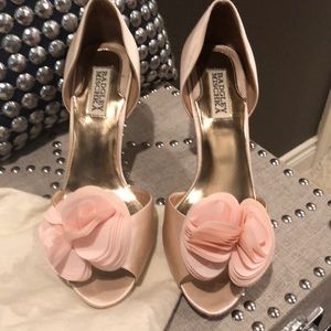 Badgley Mischika Petal Heels Size 8.5